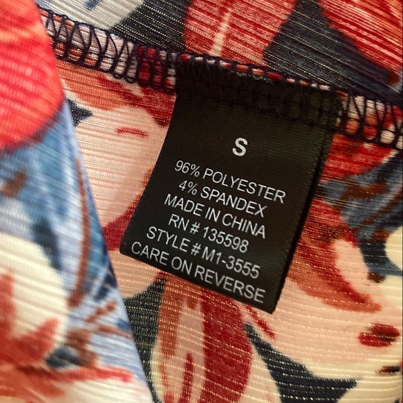 Cure. Red White and Blue Sleeveless Tank Top with Floral Design - Picture 4 of 5